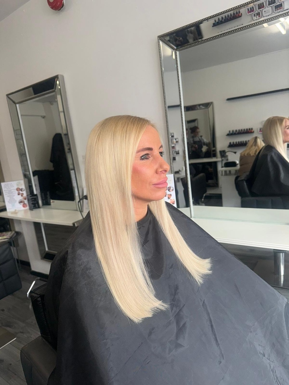 Blonde extensions front